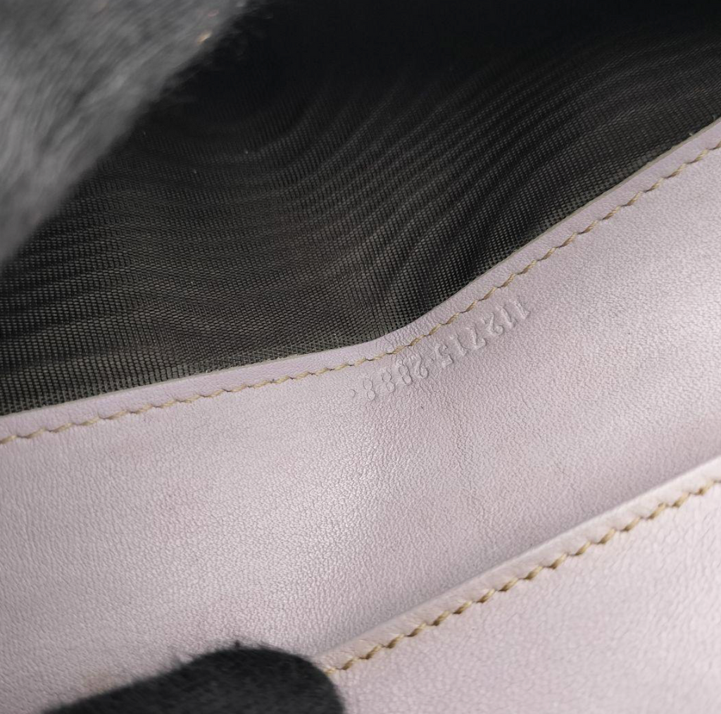 Gucci Portefeuille Long Cuir Violet – Format Classique