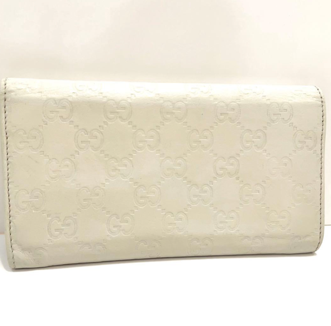 Gucci Portefeuille Long Cuir Blanc – Détails Dorés – Format Classique