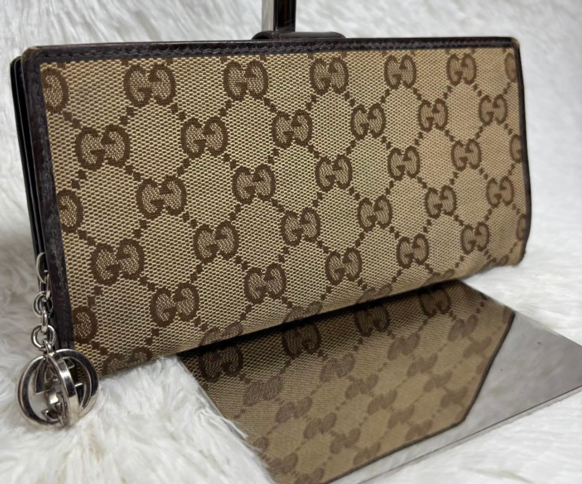 Gucci Portefeuille Long GG Canvas Marron – Interlocking Charm