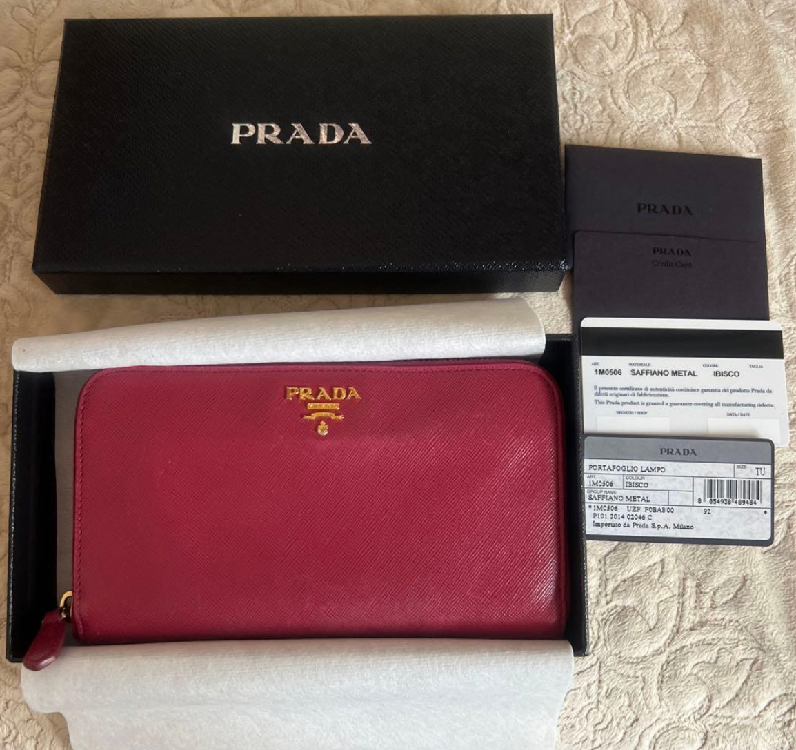 Prada Portefeuille Long Saffiano Rose – 1M0506 – Full Set (Boîte + Carte)