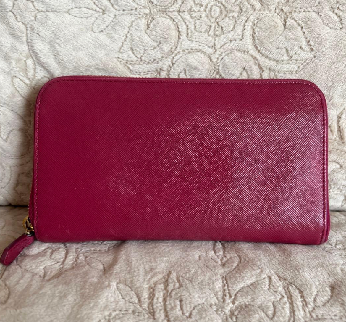 Prada Portefeuille Long Saffiano Rose – 1M0506 – Full Set (Boîte + Carte)