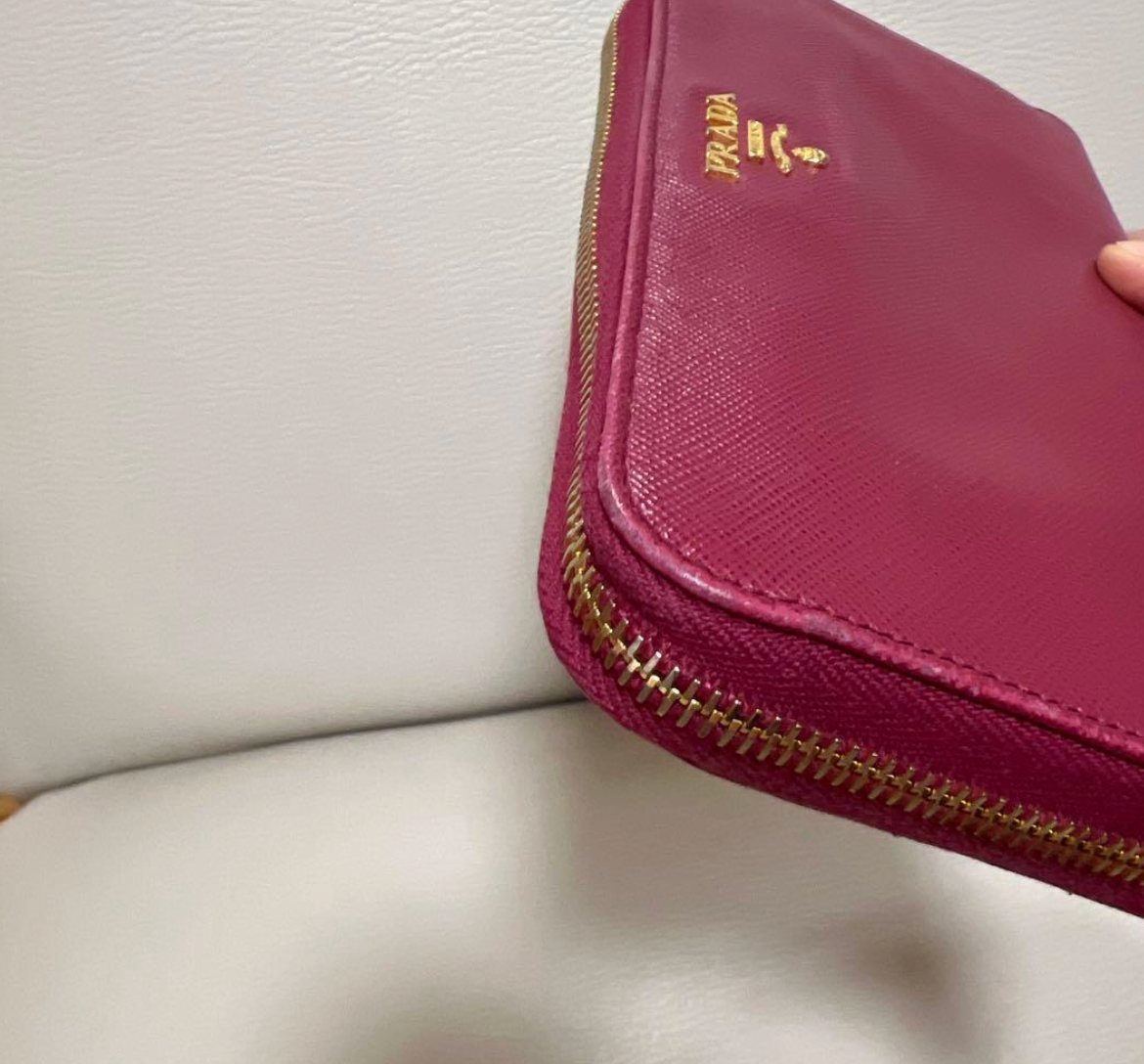 Prada Portefeuille Long Saffiano Rose – 1M0506 – Full Set (Boîte + Carte)