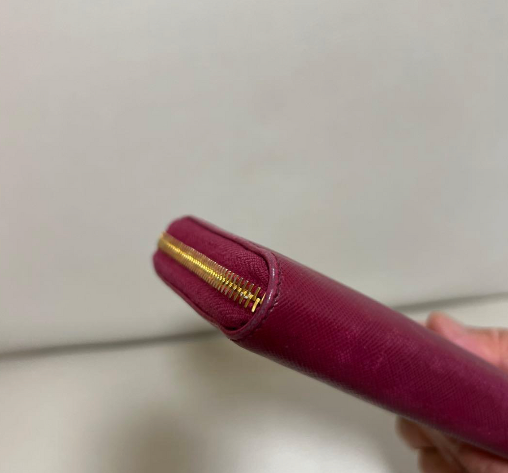 Prada Portefeuille Long Saffiano Rose – 1M0506 – Full Set (Boîte + Carte)