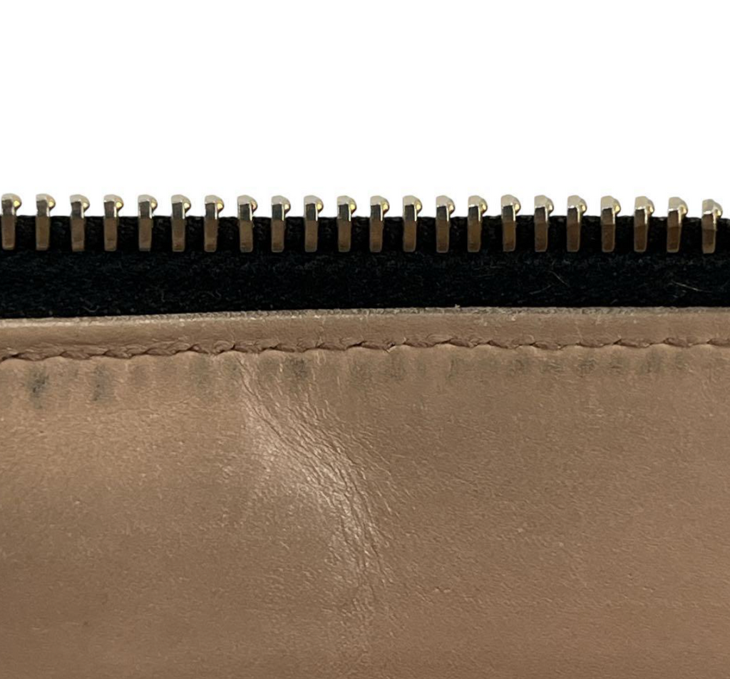 Prada Portefeuille Long Noir Saffiano – Zip – Logo Métal – Unisexe