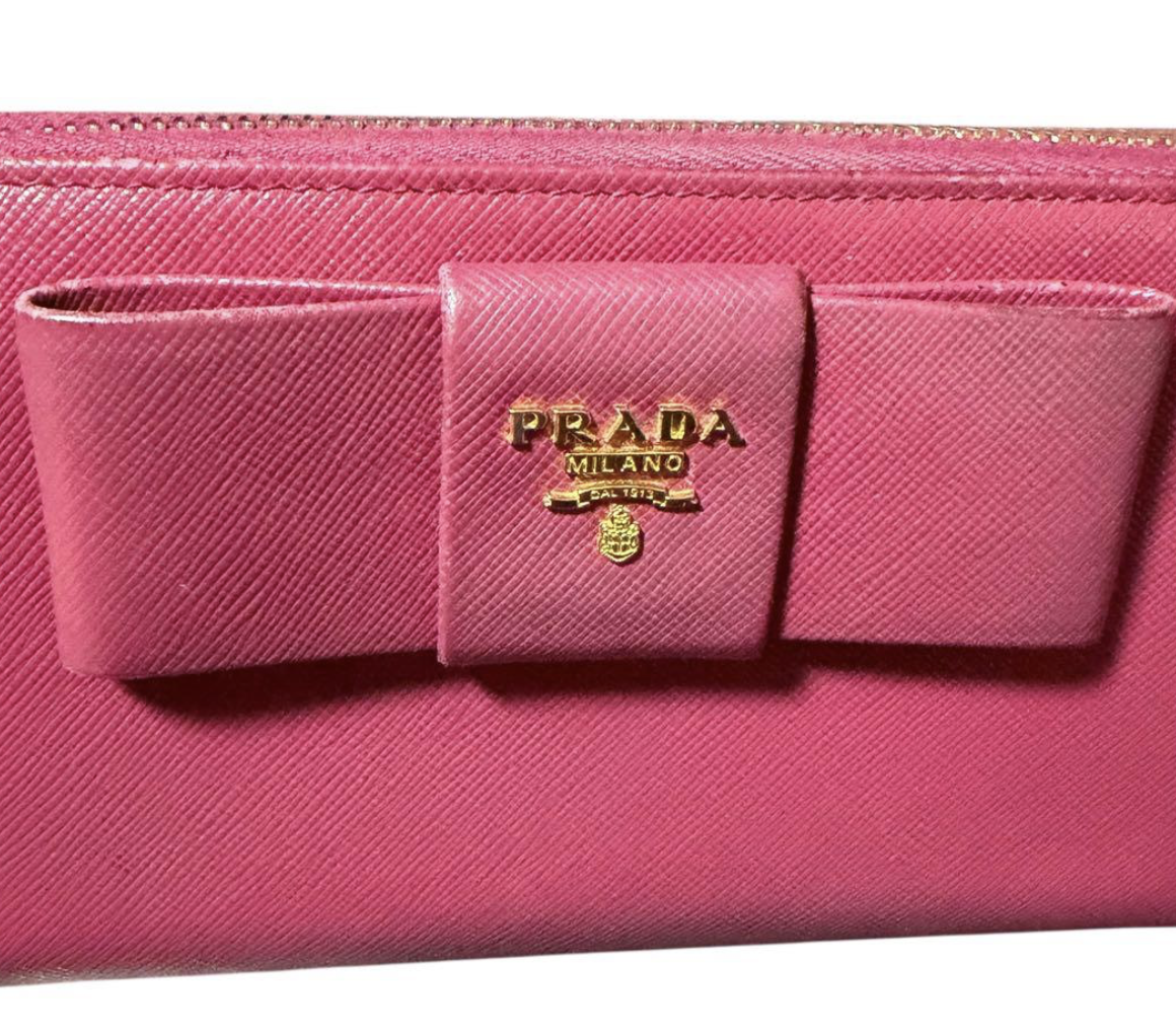 Prada Portefeuille Long Rose Saffiano – Fiocco (Nœud) – Zip – Très Bon État