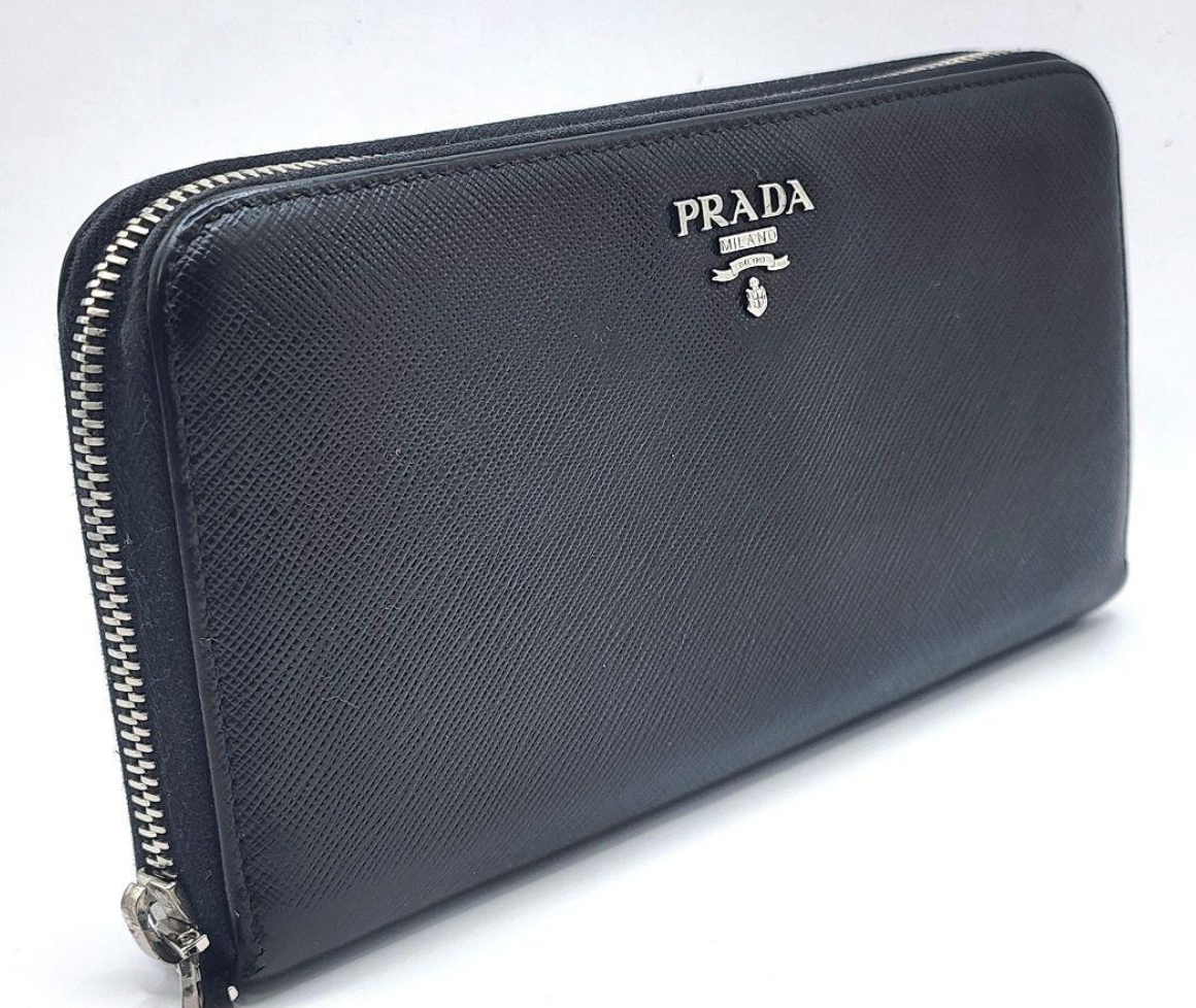 Prada Portefeuille Long Noir – Zip – Cuir