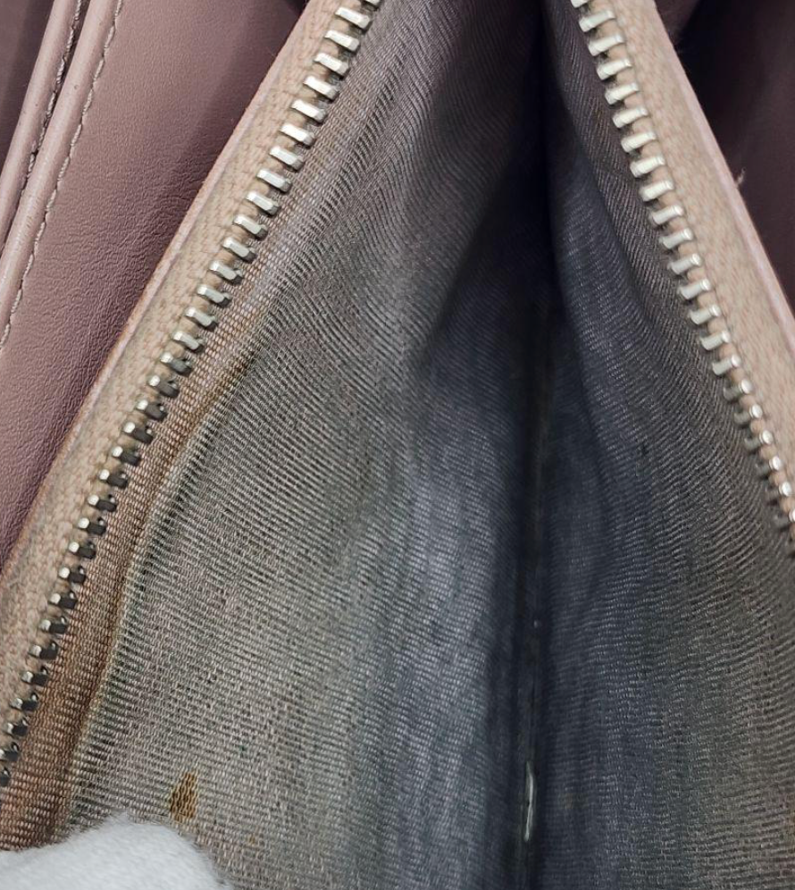 Prada Portefeuille Long Noir – Zip – Cuir