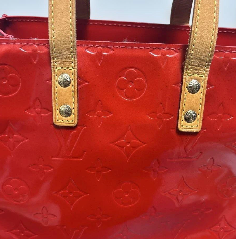 Louis Vuitton Vernis Reed PM – Sac à main – Cuir verni – Compact élégant