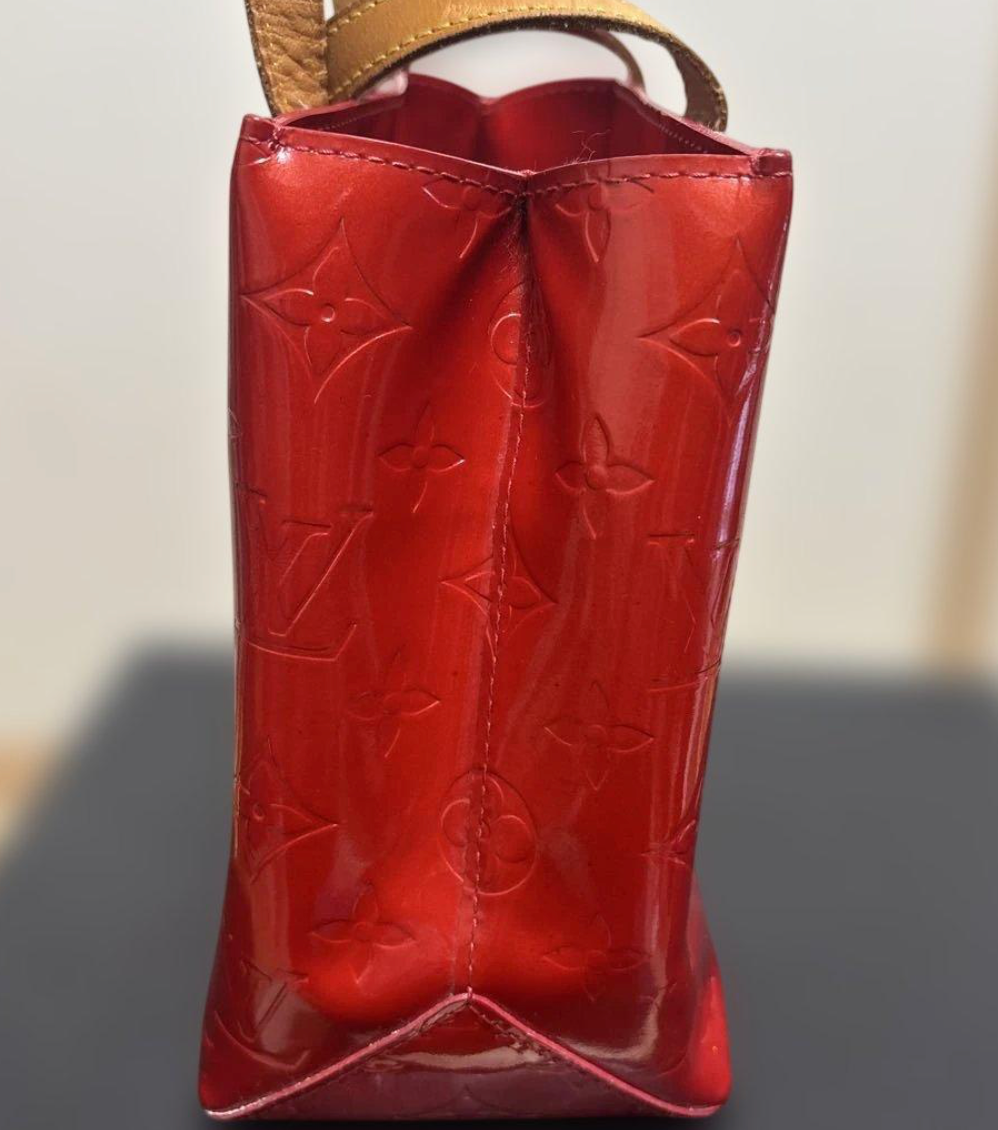 Louis Vuitton Vernis Reed PM – Sac à main – Cuir verni – Compact élégant