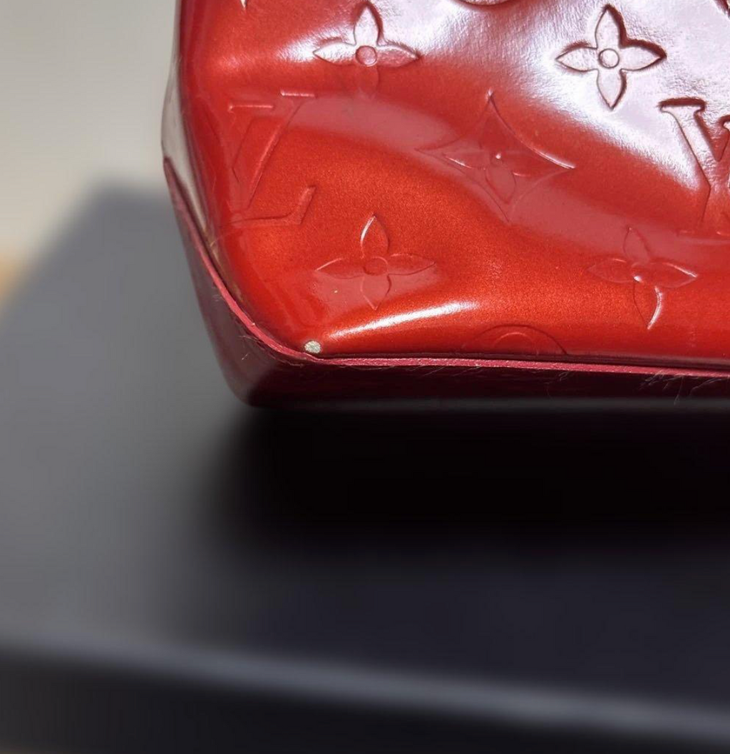 Louis Vuitton Vernis Reed PM – Sac à main – Cuir verni – Compact élégant