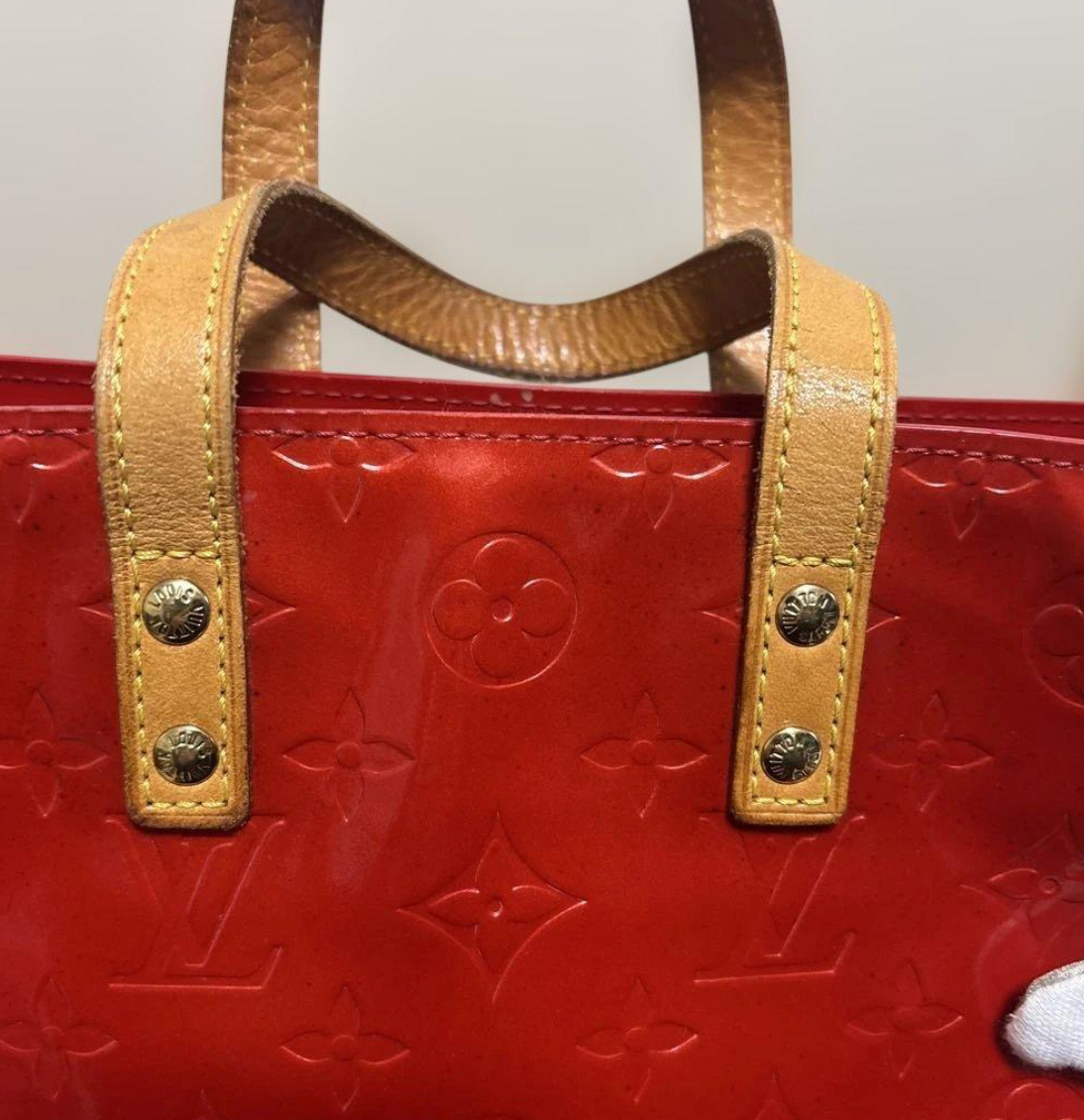 Louis Vuitton Vernis Reed PM – Sac à main – Cuir verni – Compact élégant