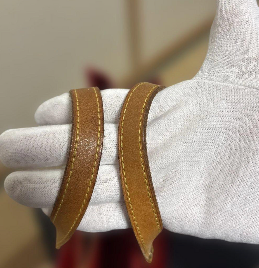 Louis Vuitton Vernis Reed PM – Sac à main – Cuir verni – Compact élégant