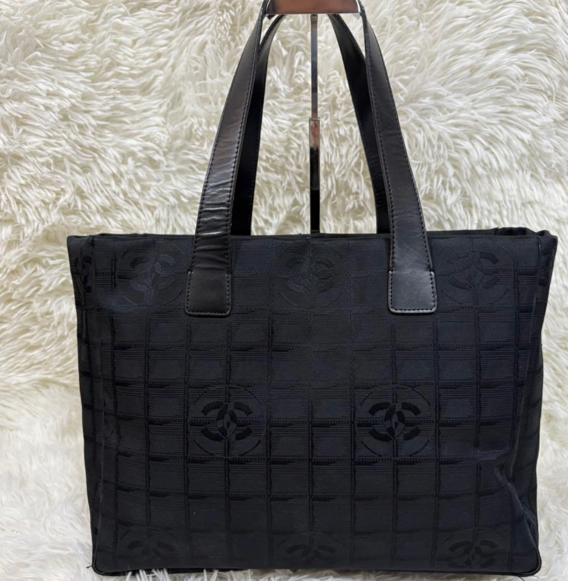 Cabas Chanel New Travel Line MM – Tote Bag Noir – A4 – Coco Mark