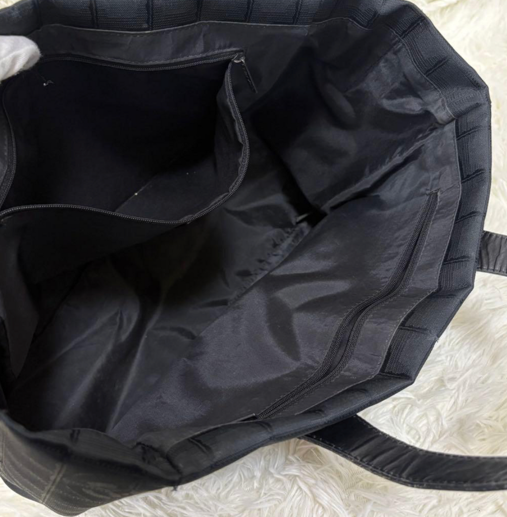 Cabas Chanel New Travel Line MM – Tote Bag Noir – A4 – Coco Mark