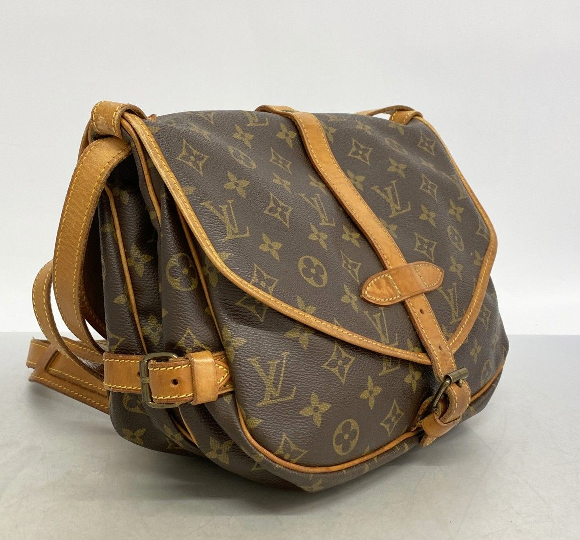 Louis Vuitton Saumur 30 Monogram M42256