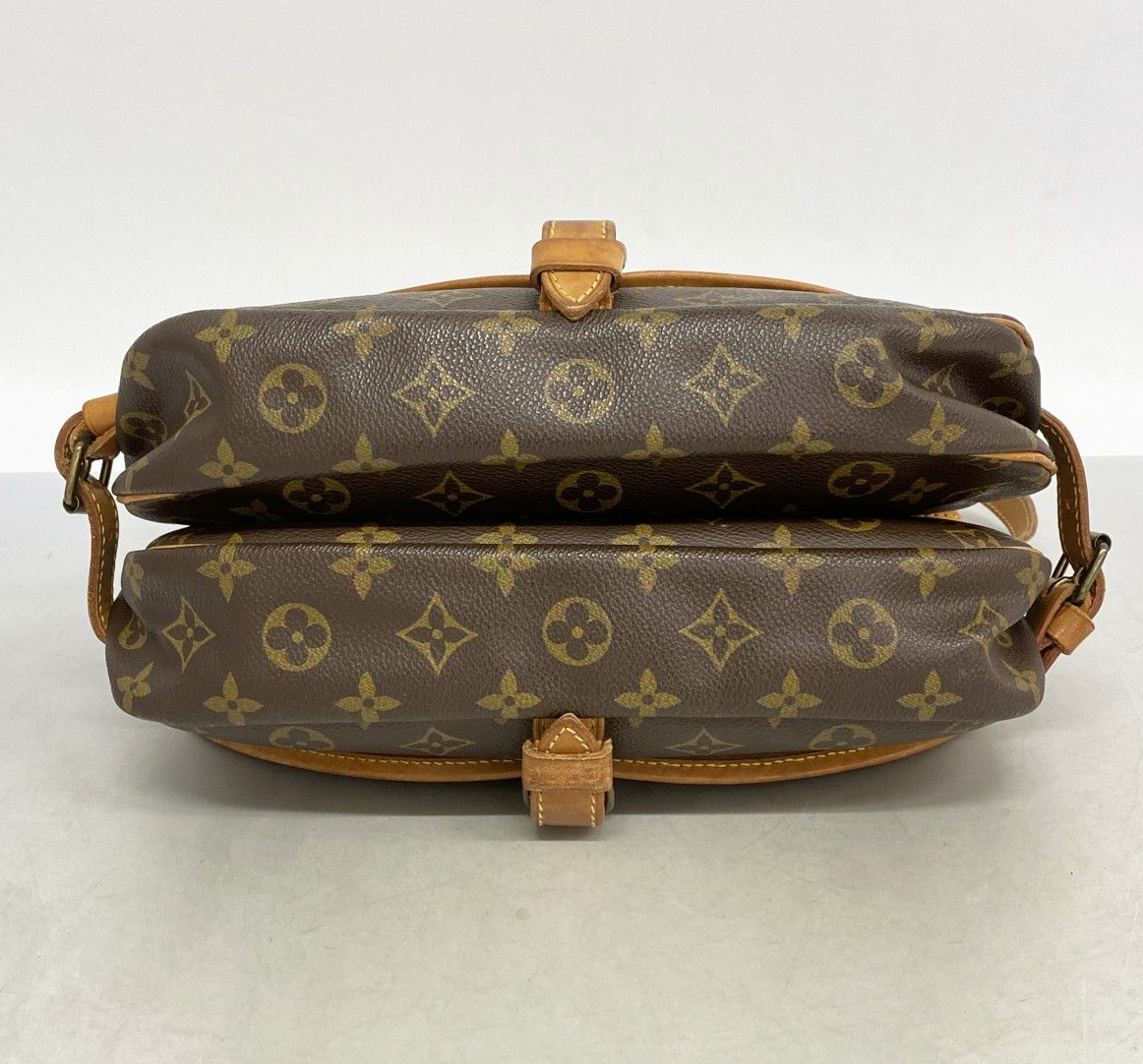 Louis Vuitton Saumur 30 Monogram M42256