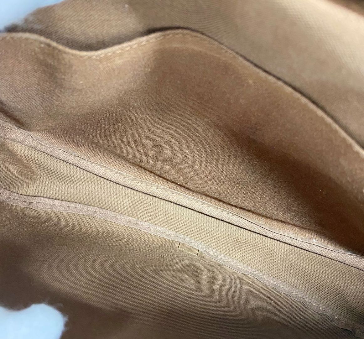 Louis Vuitton Saumur 30 Monogram M42256