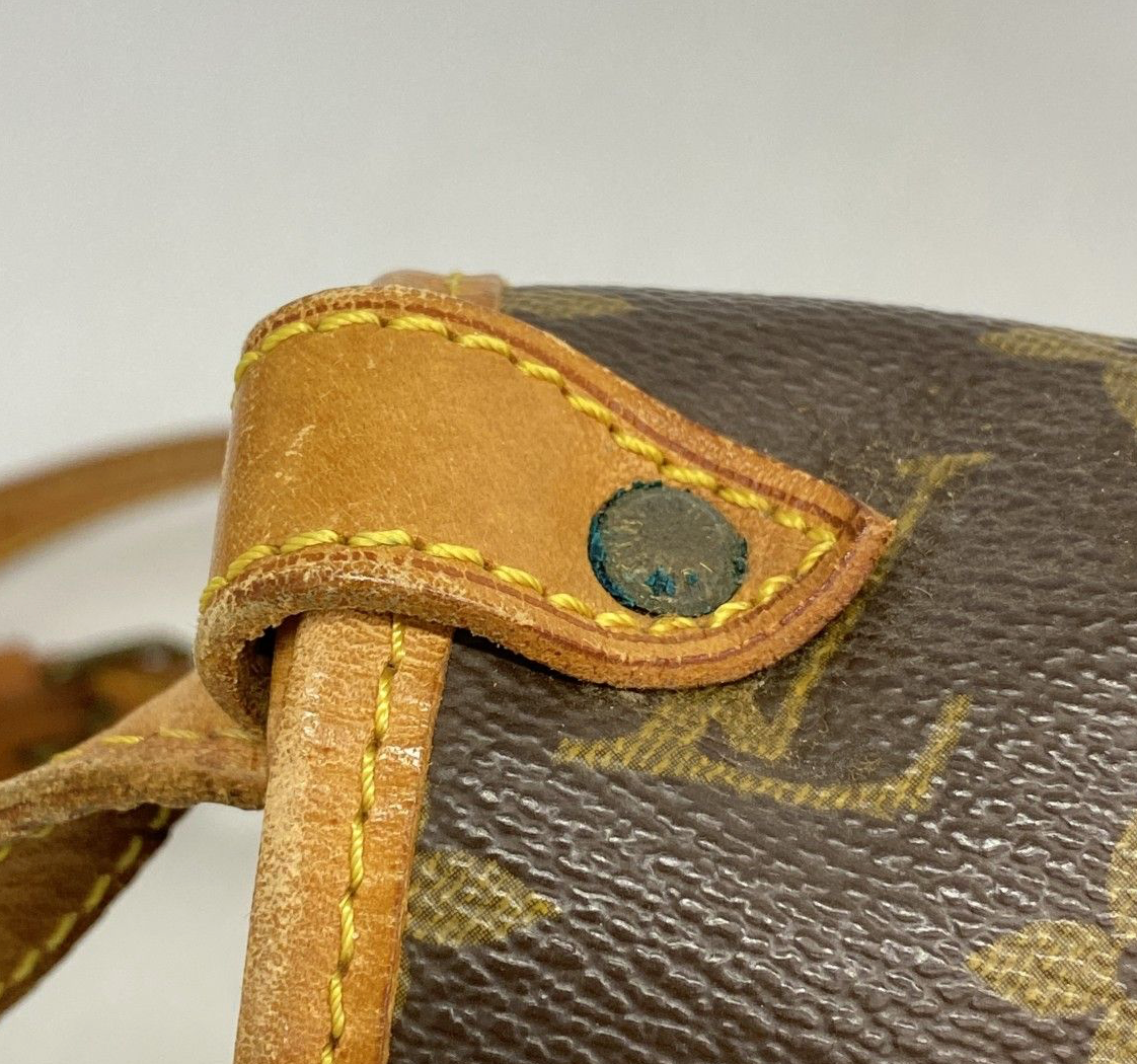 Louis Vuitton Saumur 30 Monogram M42256